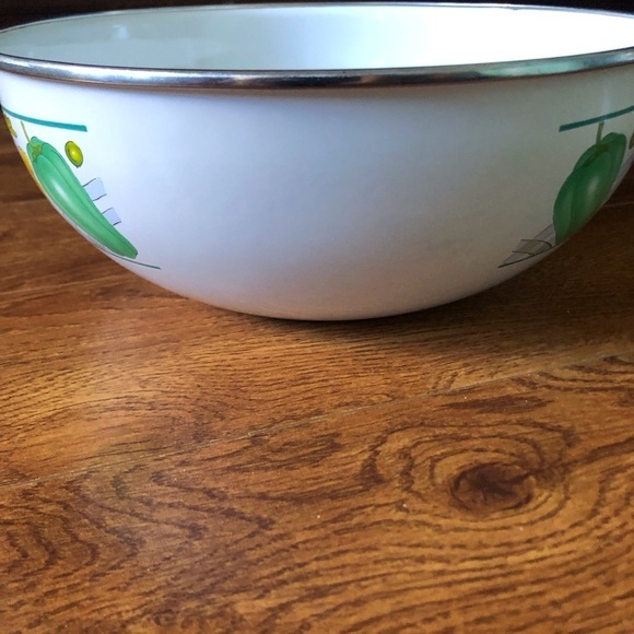 Vintage enamel veggie serving bowl - Picture 3 of 6